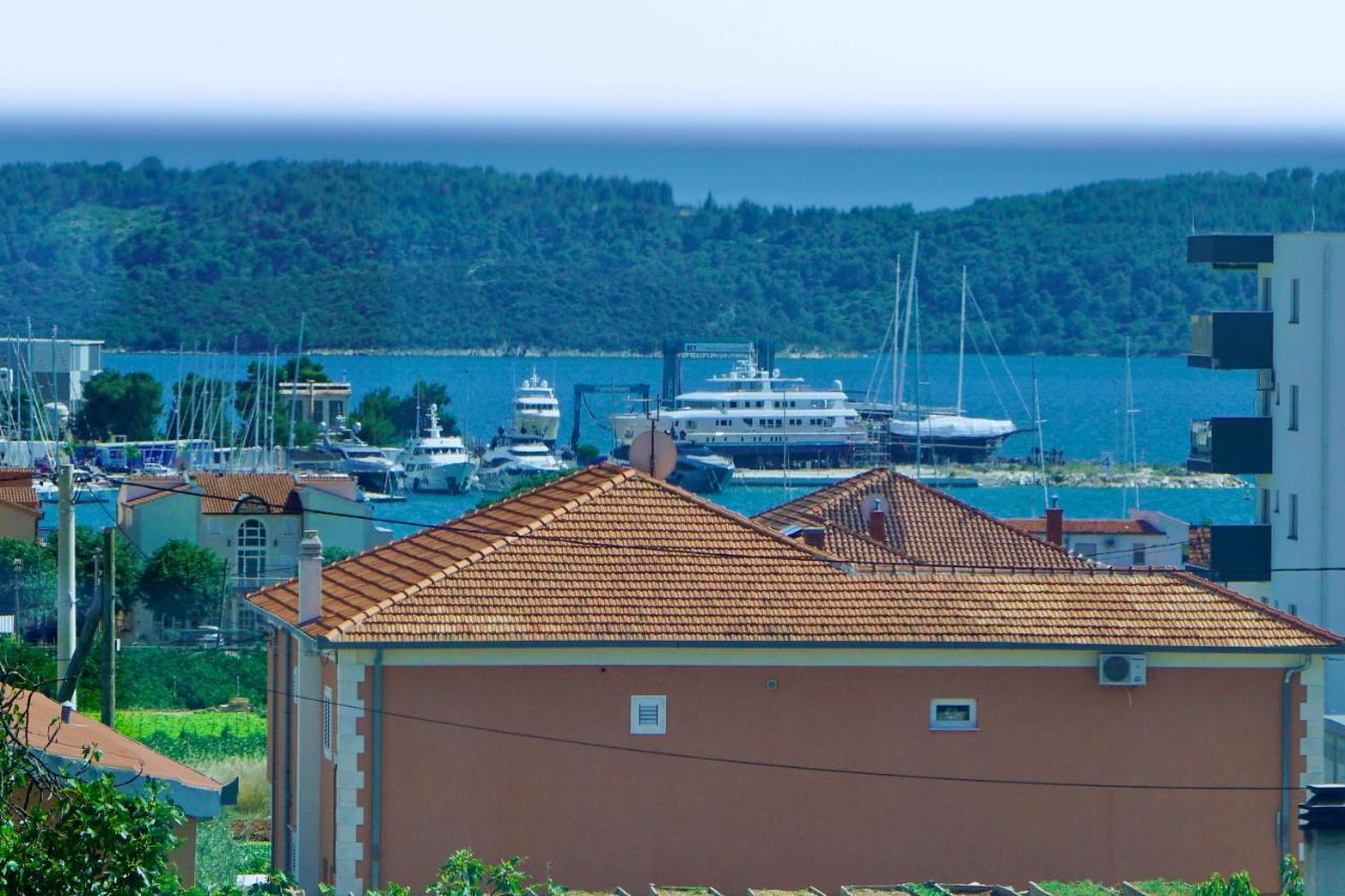 Villa Dalmata Трогир Екстериор снимка