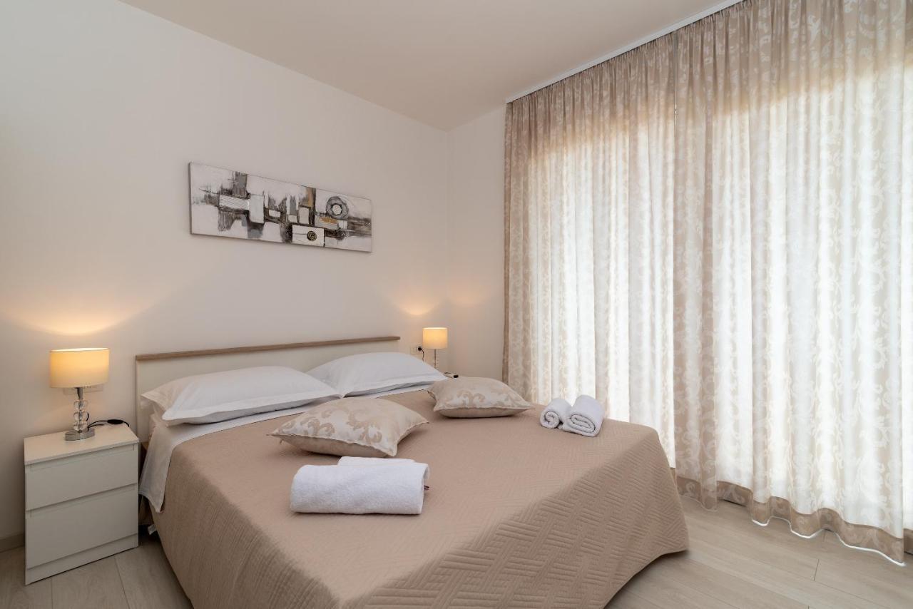 Villa Dalmata Трогир Екстериор снимка