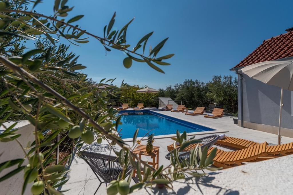 Villa Dalmata Трогир Екстериор снимка