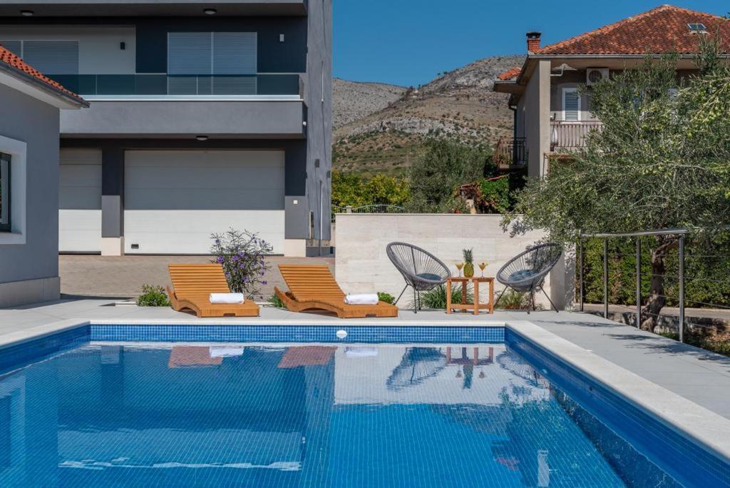 Villa Dalmata Трогир Екстериор снимка